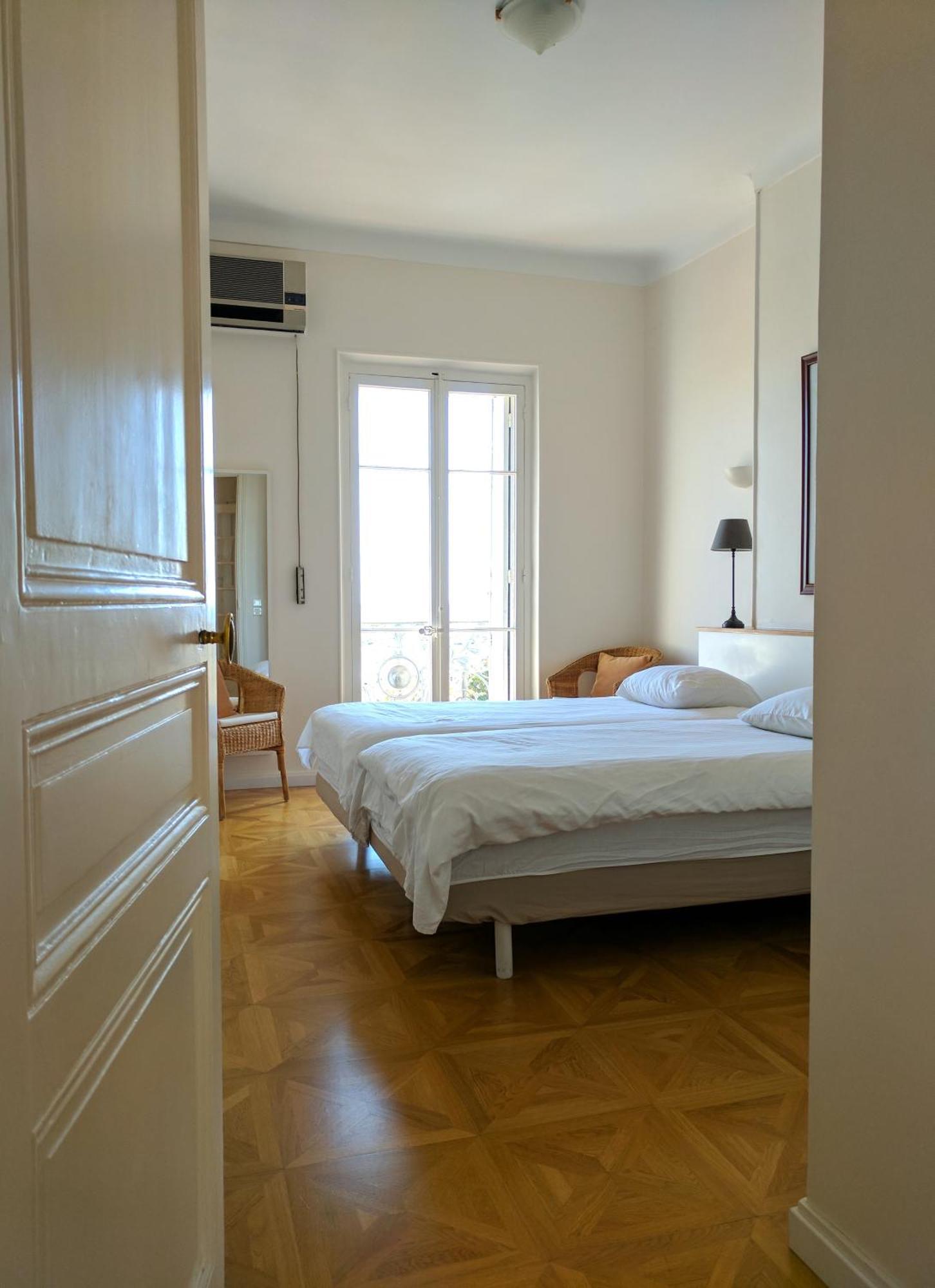 Citilet Louis Blanc 1,2,3 - Three Gorgeous, Open-Plan Apartments Cannes Rum bild